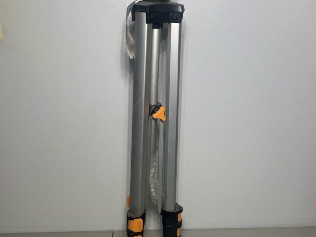 Melnor 897-926 Metal Tripod Sprinkler – Adjustable Up to 48"